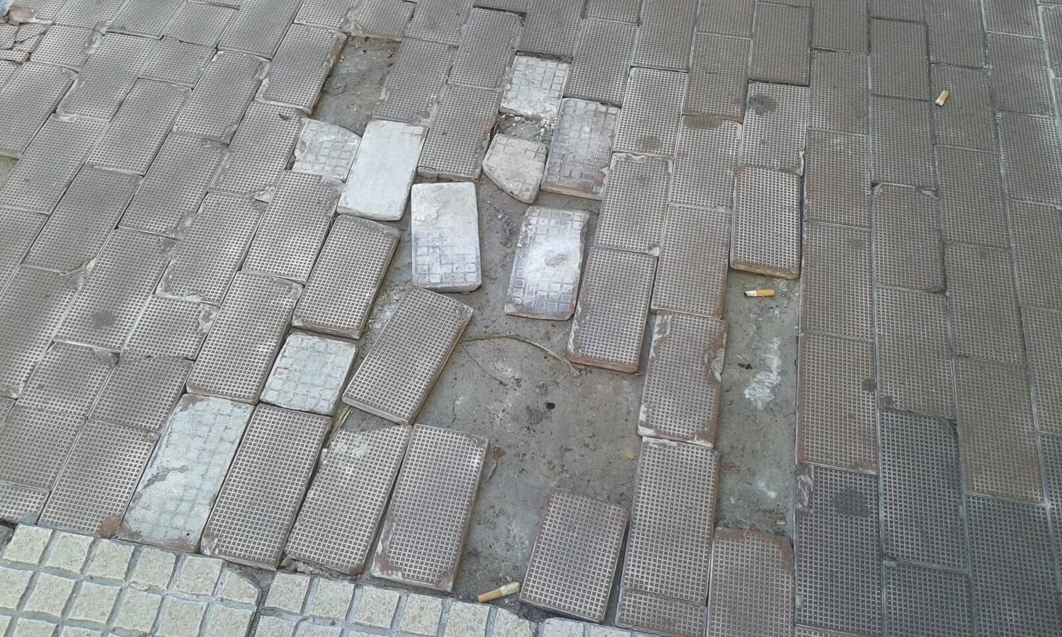 Las baldosas que se mueven en Chile – La Guindilla – Fotodenuncias